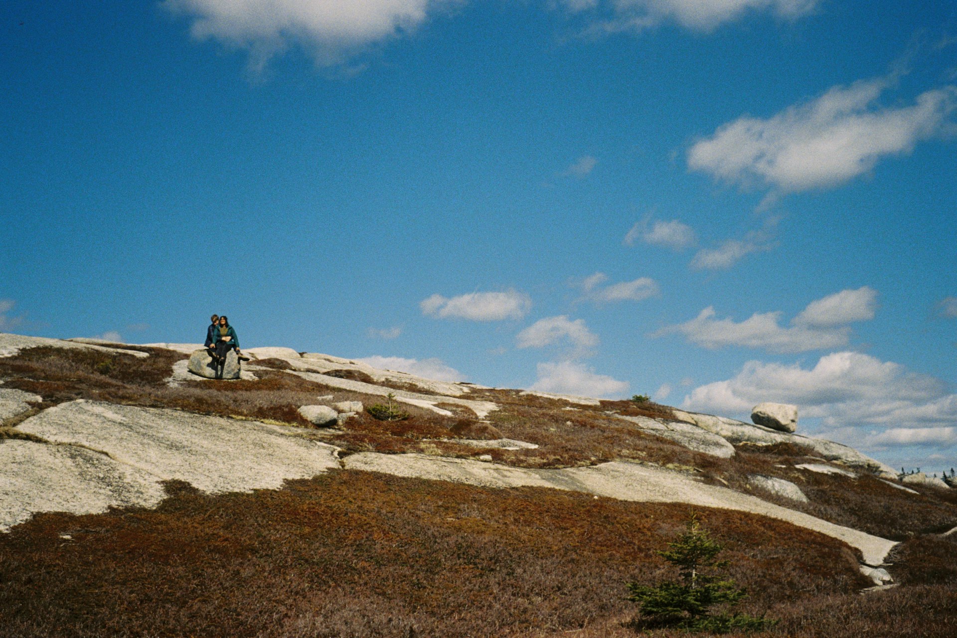 Ali and Ivnoor on the rocks 1