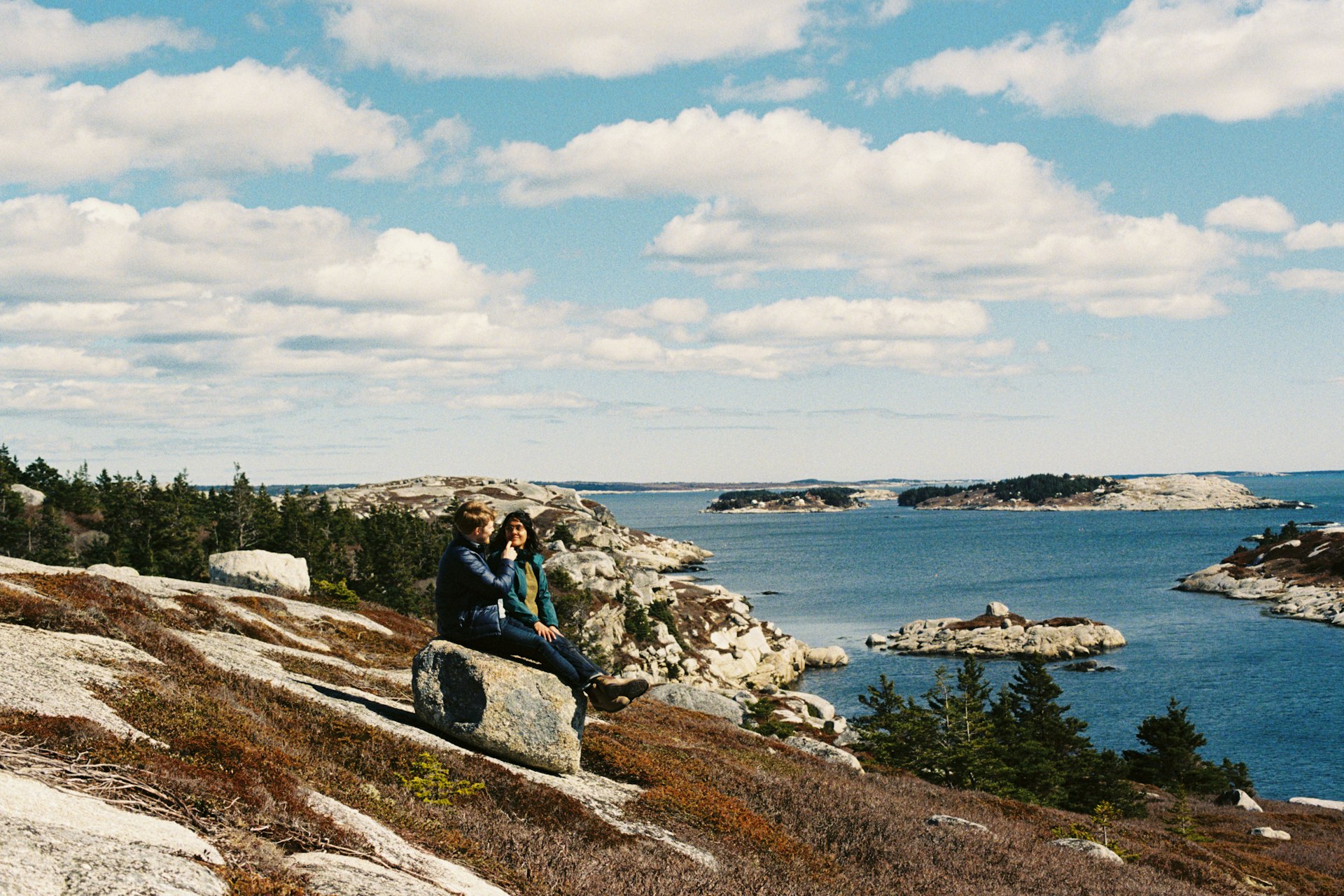 Ali and Ivnoor on the rocks 3