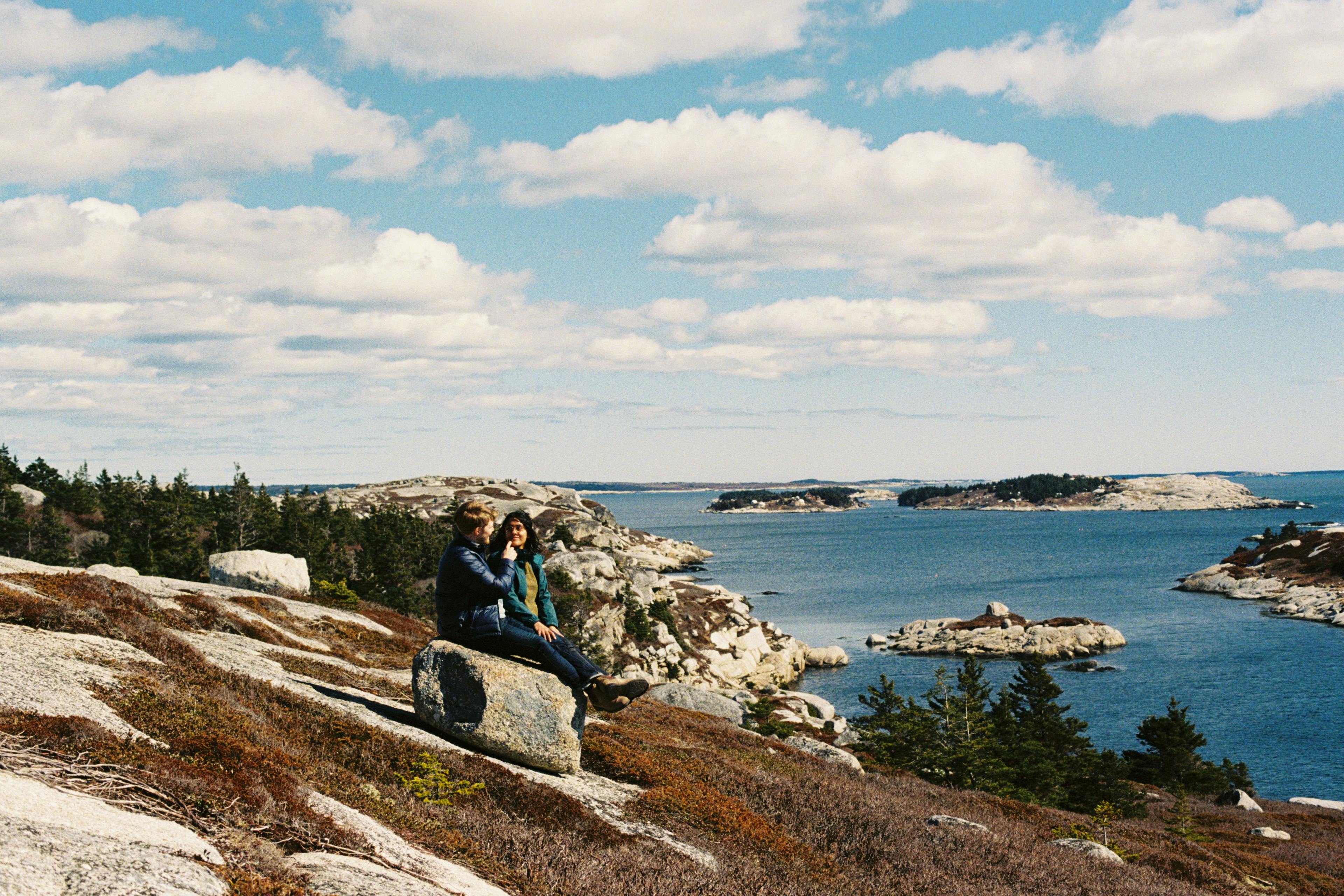 Ali and Ivnoor on the rocks 3